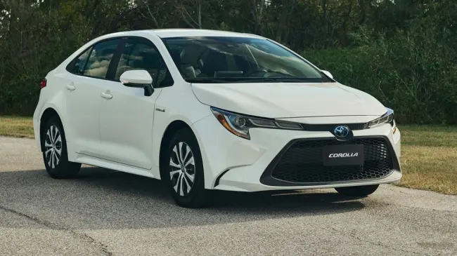 El Corolla HEV 2025 se perfila como uno de los sedanes híbridos favoritos del mercado. Foto: Toyota
