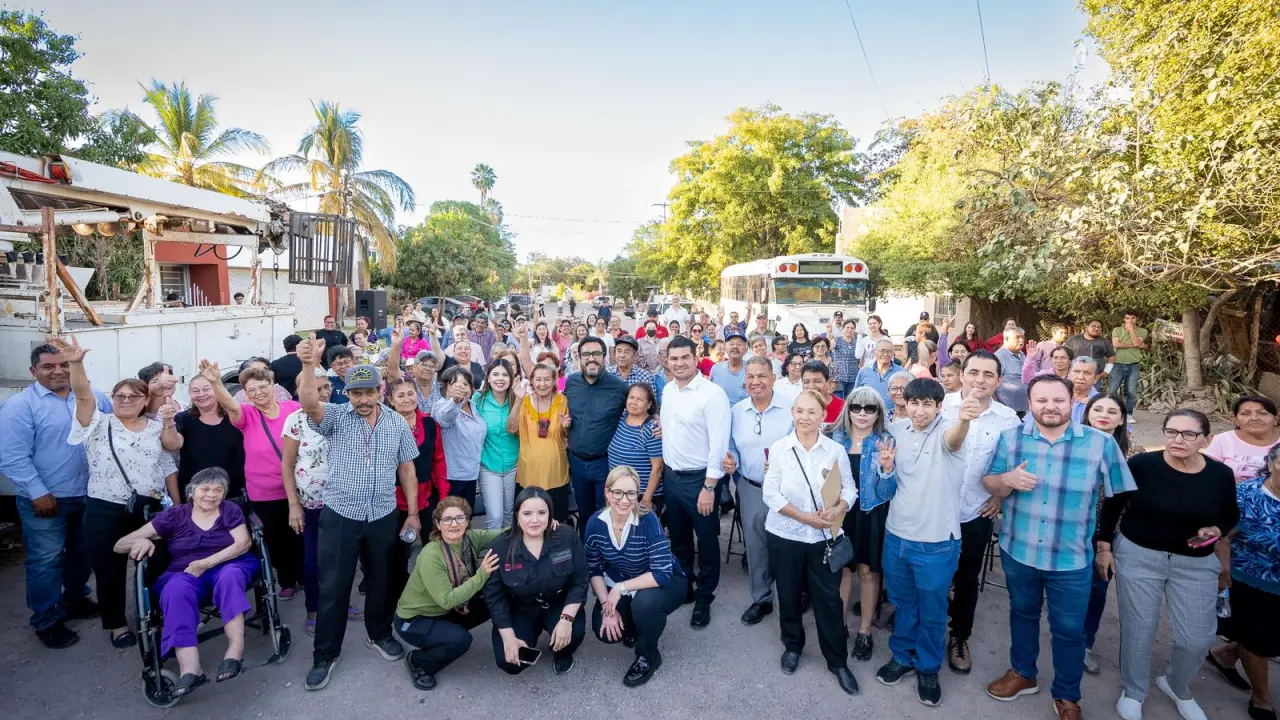 La pavimentación de calles es fundamental para transformar las colonias populares, creando un entorno más seguro, saludable y próspero.