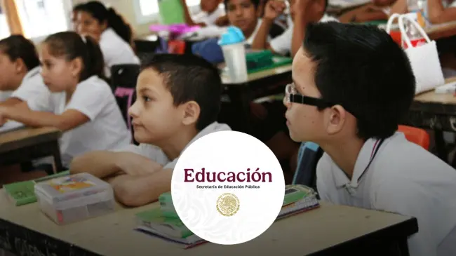 Miles de estudiantes esperan las vacaciones de verano en Sinaloa.