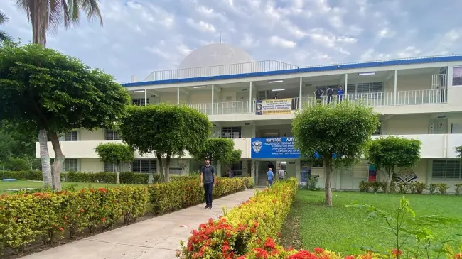 La UAS continúa su camino hacia la excelencia con la certificación de 38 programas educativos.