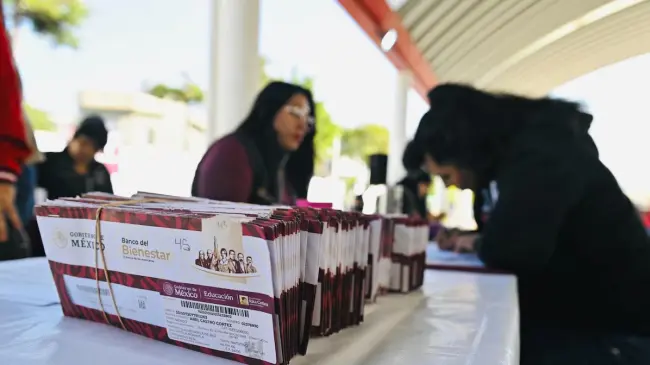 Continúa recibido los 1,900 pesos bimestrales. Foto: Gob. de México