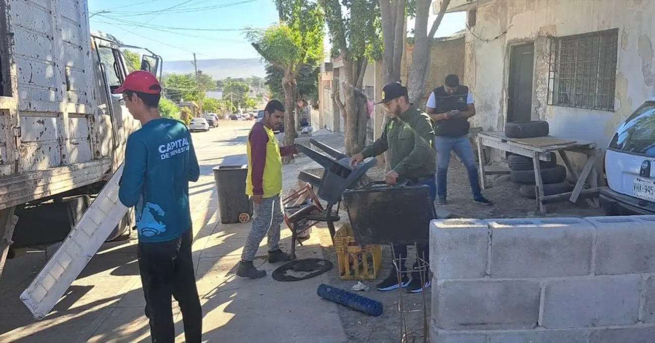 Campaña de recolección de cacharros en Culiacán: una acción preventiva para eliminar criaderos de mosquitos y promover entornos más saludables.