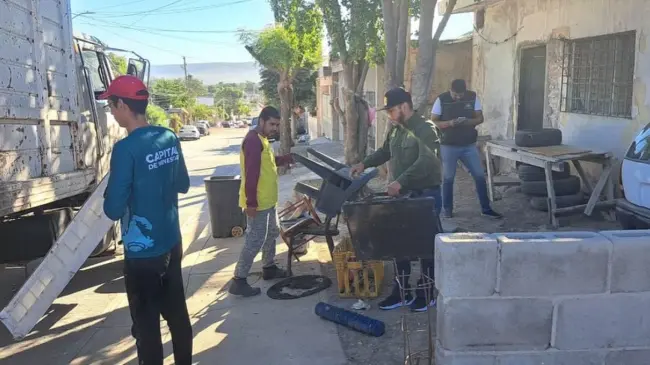 Campaña de recolección de cacharros en Culiacán: una acción preventiva para eliminar criaderos de mosquitos y promover entornos más saludables.