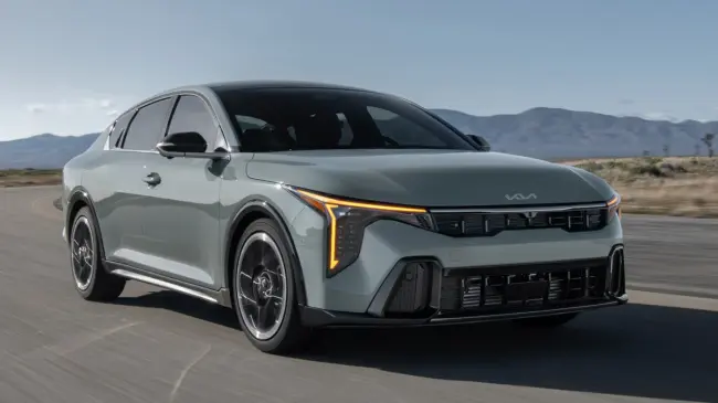 El Kia K4 2025 está hecho para conquistar carreteras y calles Foto: Kia
