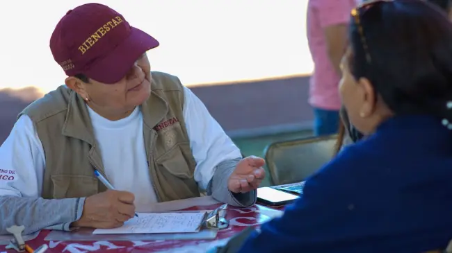 Si eres mujeres de 55 a 64 Años accede a Despensas y más beneficios con el programa de Alimentación para el Bienestar. Foto: Cortesía.