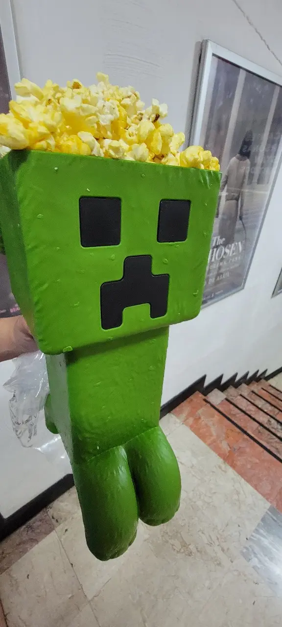 Palomera 3D en forma de Creeper de Cinépolís Foto: Facebook