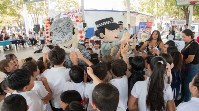 Niñas, niños vivieron un día lleno de aprendizaje, valores y alegría en la colonia Progreso en Culiacán.