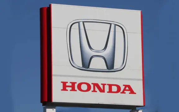 Honda se queda en México, niega Ebrard traslado de producción