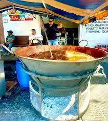 Pueblo Mágico de Santa Clara del Cobre, su principal gastronomía son las carnitas. Foto: Cortesía.