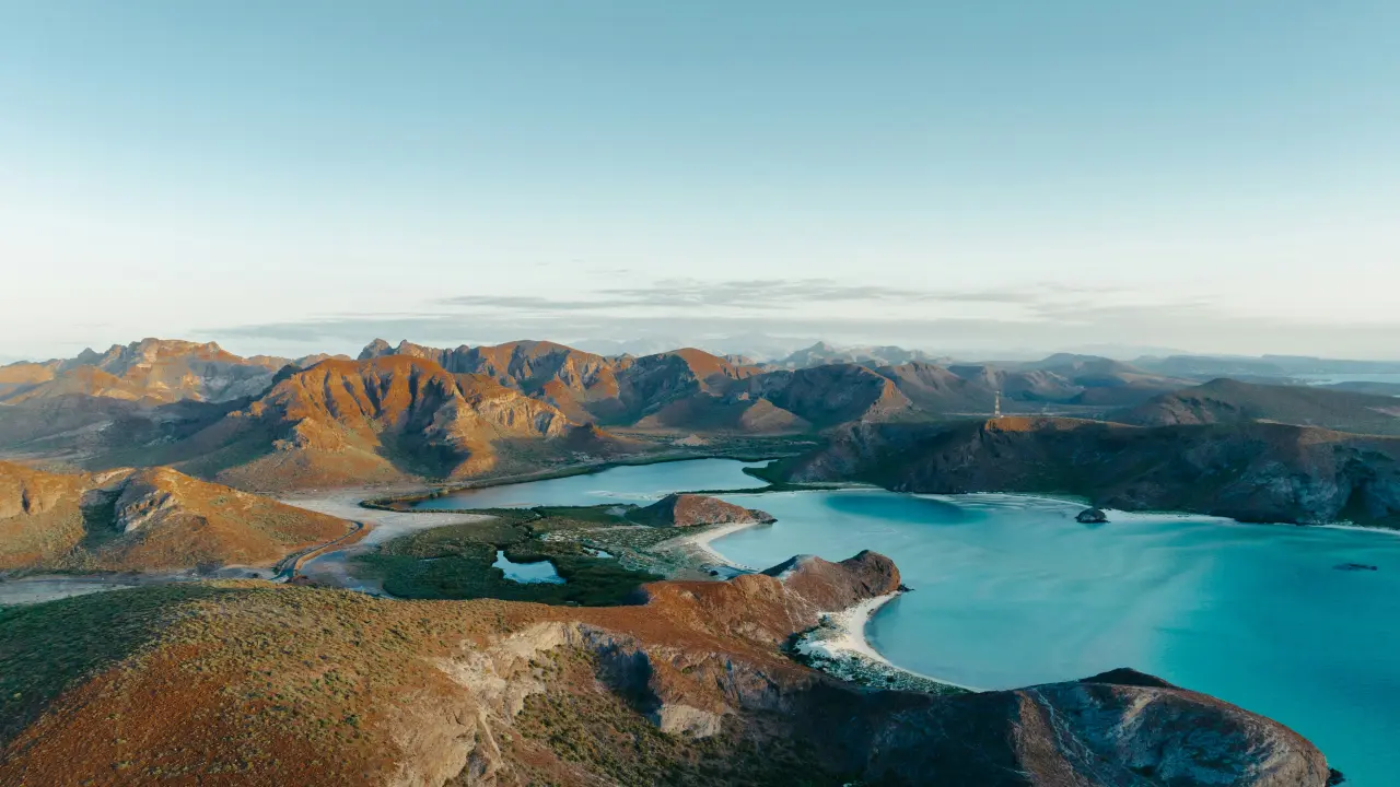 Estos son los lugares de Baja California que debes conocer por su belleza natural. Foto: Unsplash.