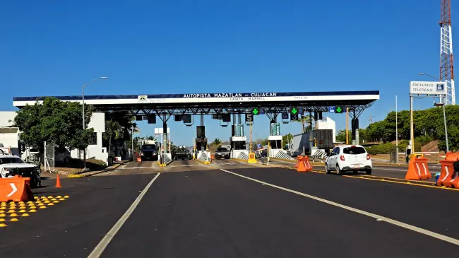 Estas son las tarifas de las casetas de la autopista Mazatlán-Culiacán en Sinaloa. Foto: Jenifer Salcido