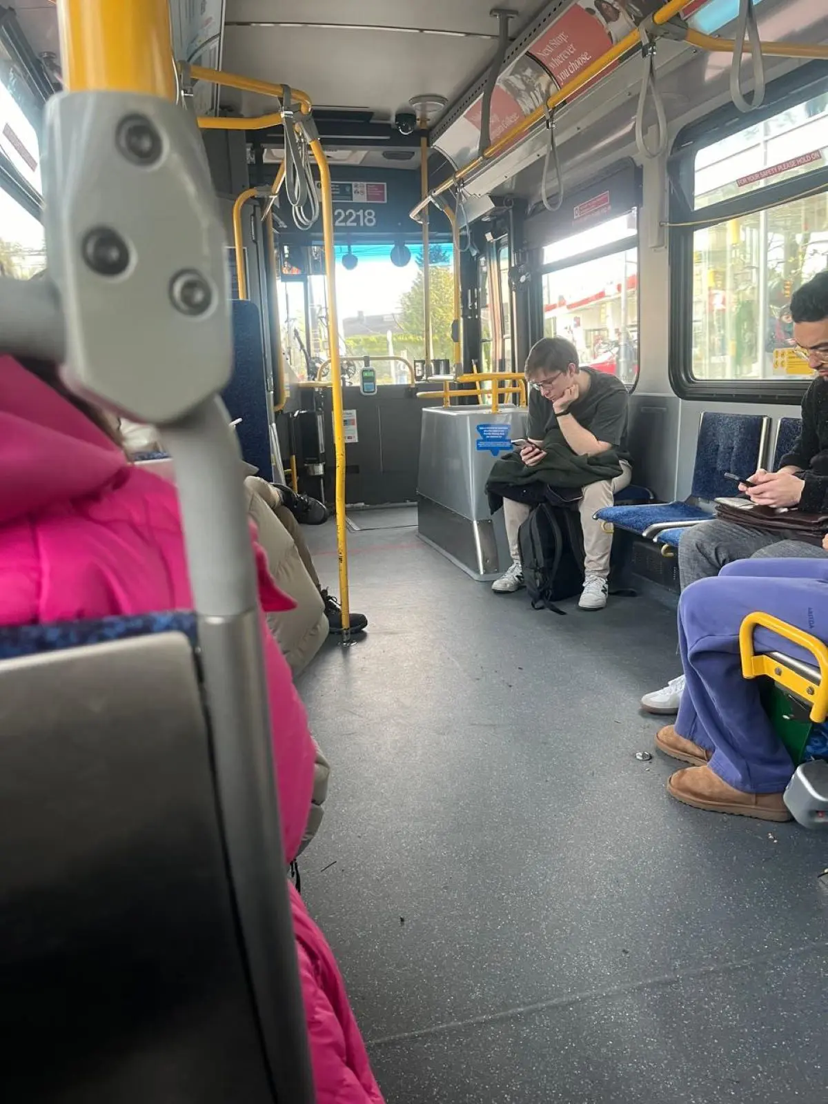 Con los extraños también podemos ser amables. El transporte nos pone a prueba
