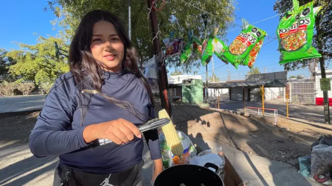 El motor de Karina son sus tres hijos, sobre todo la mayor de 13 años, una atleta de alto rendimiento que requiere de su apoyo.