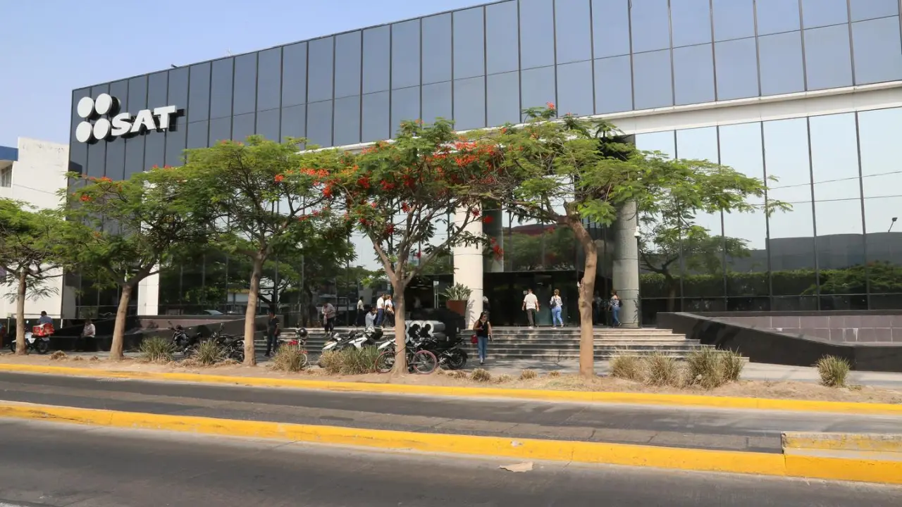 Estos días las oficinas del SAT estarán cerradas en Semana Santa 2025. Foto: Facebook SAT México.