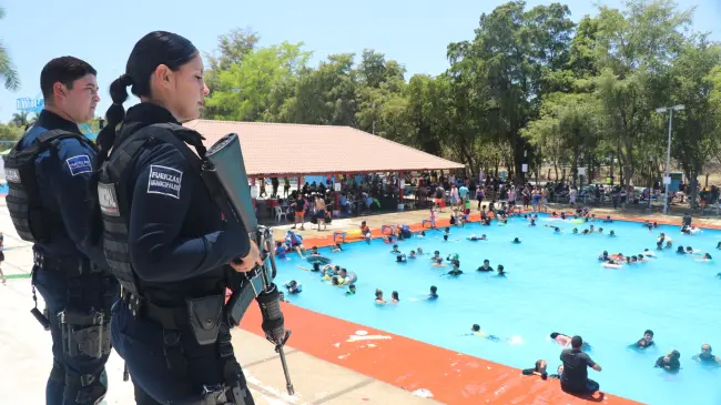 Coordinación entre SSPyTM y cuerpos de auxilio asegura tranquilidad en zonas turísticas de Culiacán.