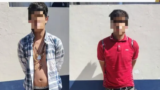 Culiacán; Elementos del grupo Interinstitucional asegura a 2 civiles con arma de fuego que circulaban en una motocicleta. Foto: Cortesía.