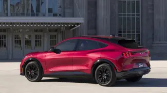 El Ford Mustang Mach-E 2025 es mejor que nunca: conoce sus nuevas mejoras y precio