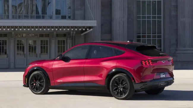 El nuevo Mustang Mach-E mantiene la esencia deportiva con un nuevo toque elegante. Foto: Ford