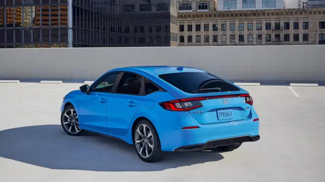 El Civic Hybrid 2025 ofrece una opción amigable con el medio ambiente sin renunciar a la potencia. Foto: Honda