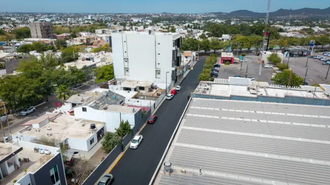 Reencarpetado en Villa Universidad: una acción que impulsa la seguridad y el bienestar urbano en Culiacán.