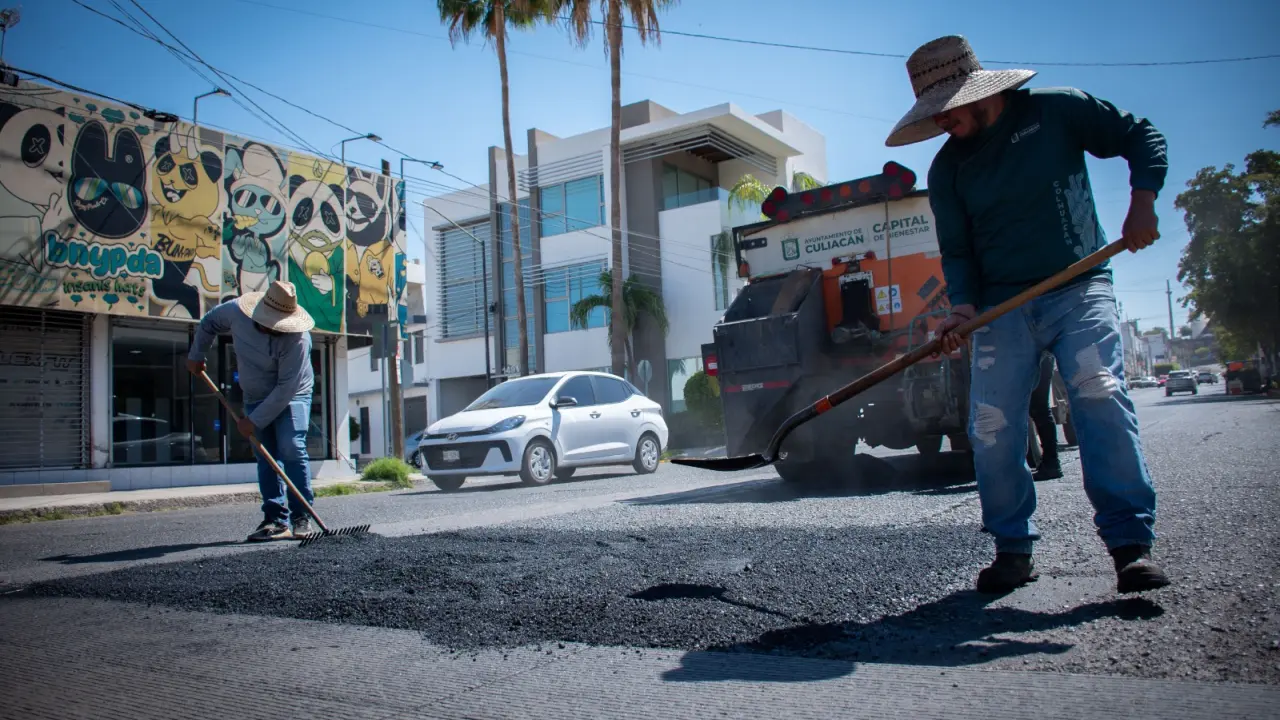 Culiacán avanza con calles rehabilitadas: prioridad al bacheo y a la seguridad vial.
