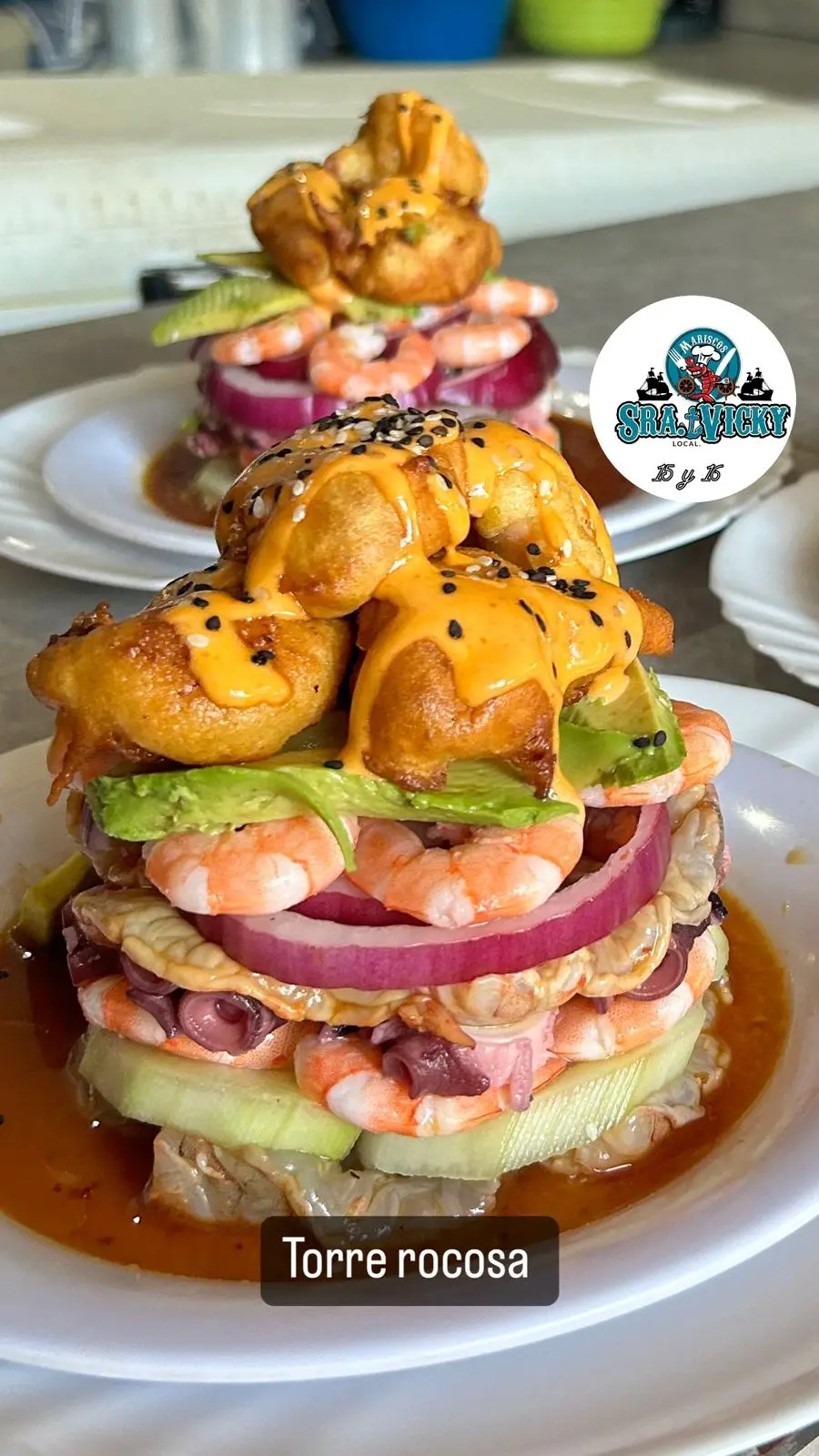 Atrevete a probar la famosa Torre Rocosa en Mariscos Sra Vicky. Foto: Cortesía.