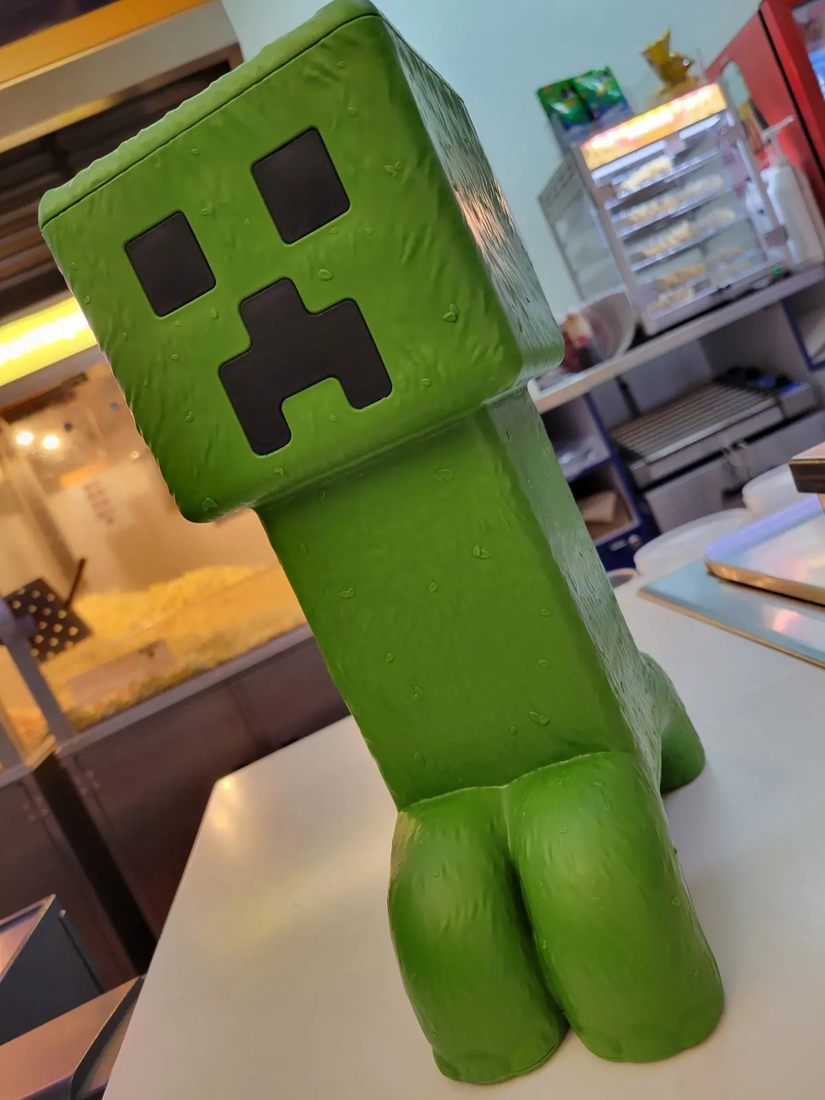 Palomera temática de Minecraft en Cinépolis Foto: Cinépolis San Pedro Coah (Facebook)