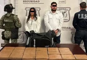 Detienen en Tijuana a dos personas y aseguran 22 kilos de cocaína con valor de 5.3 millones de pesos.