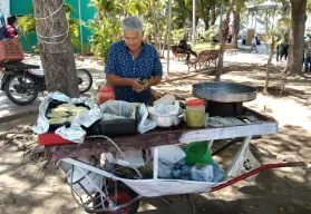 Don Andrés, el taquero "vagabundo" de Culiacán que no se rinde y cocina con el alma