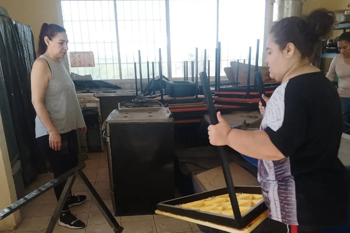 Mamás transforman la Primaria Nissan 64 con jornada comunitaria en Culiacán