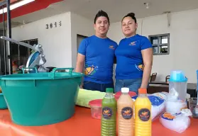 Naranja Dulce: Chema y Claudia, una historia de resiliencia que floreció entre jugos y sueños