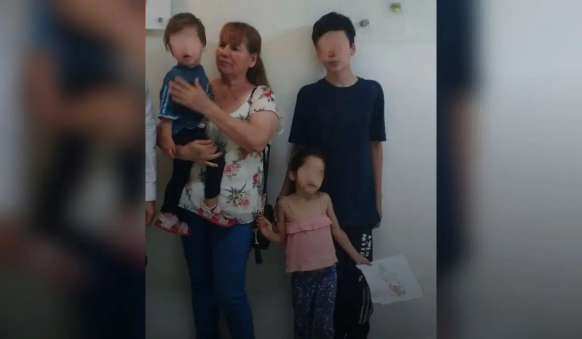 Ponen a salvo a tres niños que vivían en el techo de una casa en Mazatlán