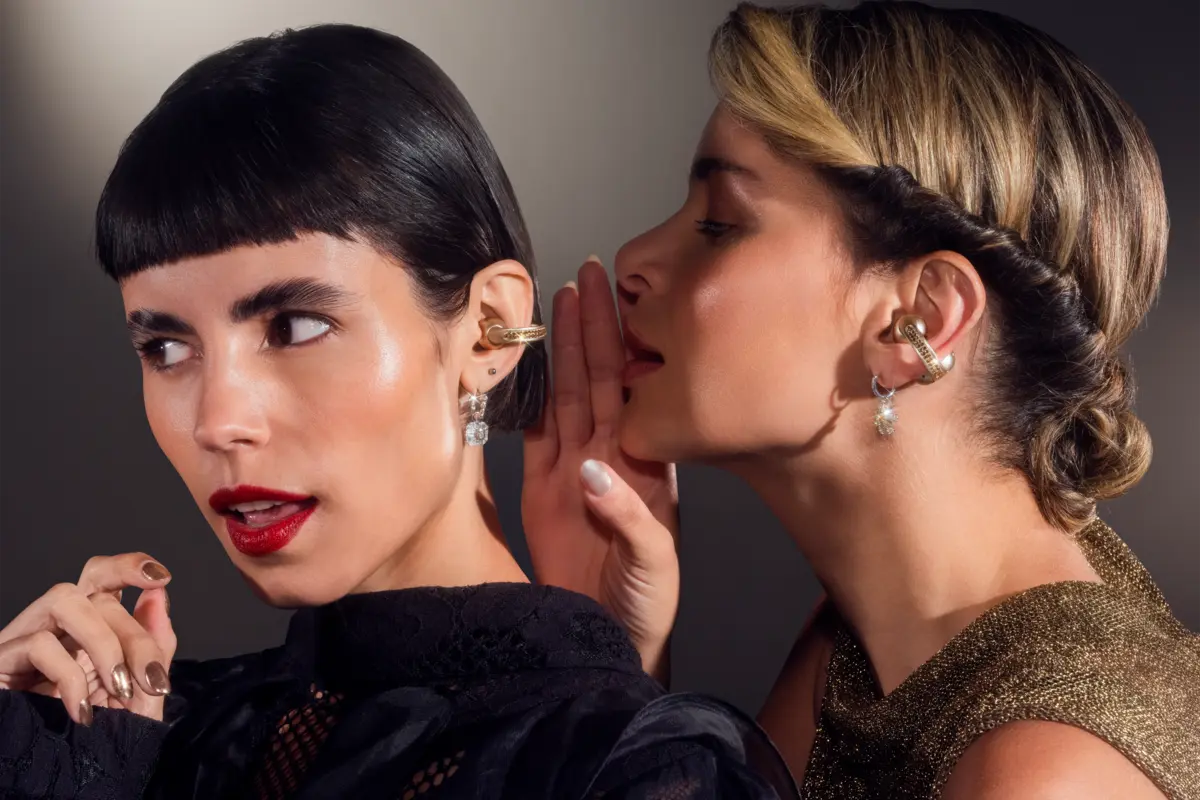 Motorola y Swarovski se unen para crear los audífonos más lujosos del año; son inalámbricos, tienen sonido Bose y cristales