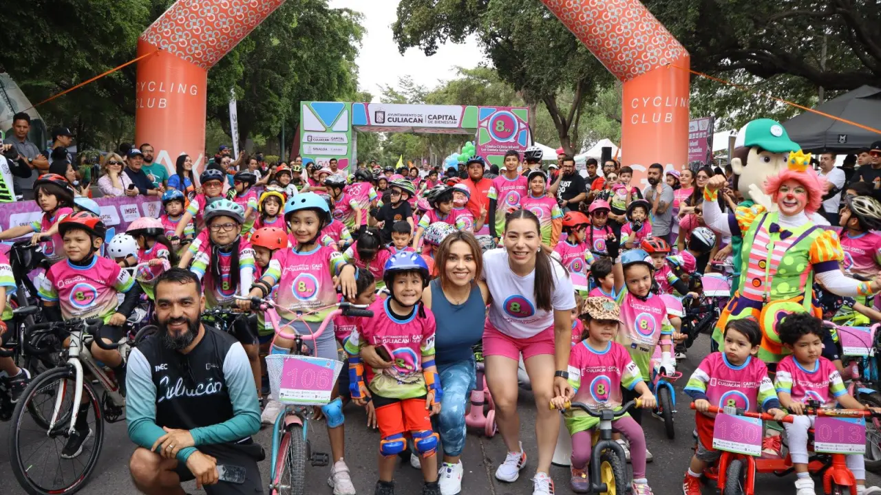 Niñas y niños celebran el Día de la Niñez con gran la “Clásica Ciclista Infantil Luz Daniela Gaxiola” en Culiacán. Foto: IMDEC