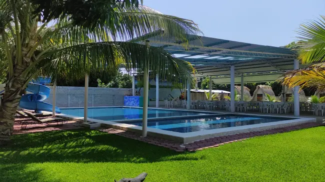 Estos son los detalles de los balnearios en Puerto Escondido. Foto: Facebook Balneario “Las Palmas”.