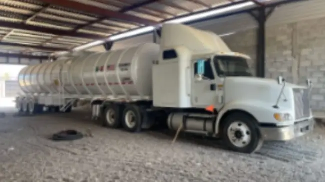Detalles del aseguramiento de 45 mil litros de hidrocarburo y armamento en Mazatlán.