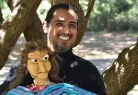 Iván Camargo es el titiritero de Culiacán que viaja por el mundo y construye paz
