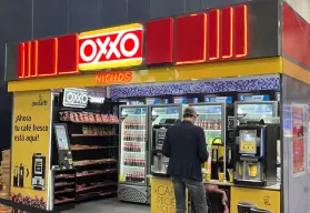 Tiembla 7-Eleven; así será el nuevo formato de tiendas OXXO que FEMSA abrirá; serán 300 cada año