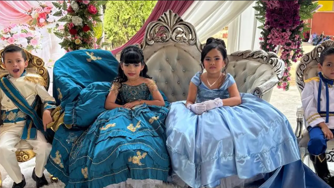 Dana Paola García Rodríguez, Emiliano Ibarra Quevedo, Ana Sofía Félix Bojórquez y Ángel Ríos Mata fueron coronados como los reyes y reinas del Día del Niño de la primaria Natalio Landeros Ramos.