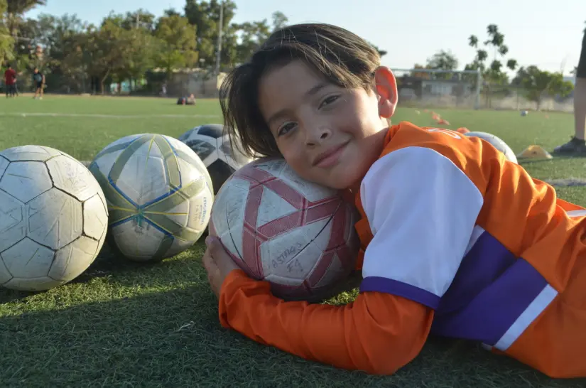 ¡Pequeño prodigio del fútbol! Dylan Matteo desde los 3 años con pasión y aptitud conquista el terreno de juego