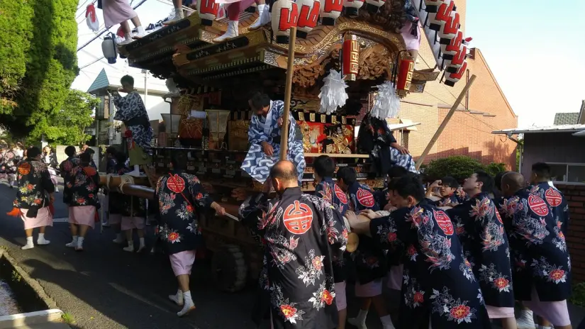 Desfile en Kurayami Matsuri. Foto. Pixabay.