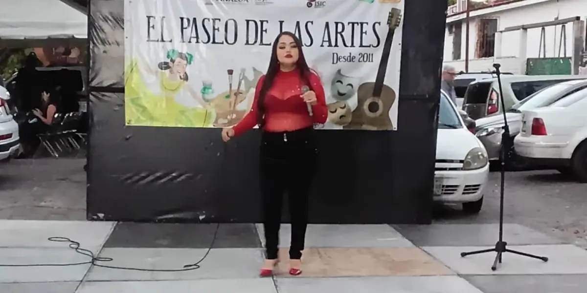 Mariana Nayeli Rodríguez Soto no se pone límites. Es La Loba y canta con mucha pasión.