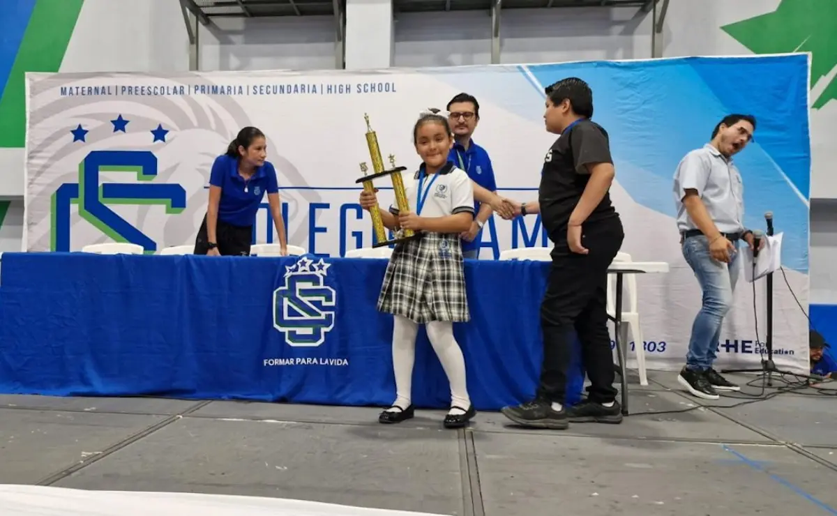 María Josefina tiene el sueño de brillar en Singapur.