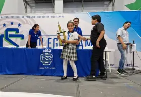 ¡Ayuda a María Josefina a brillar! Niña de Mazatlán reúne fondos para competencia de matemáticas en Singapur