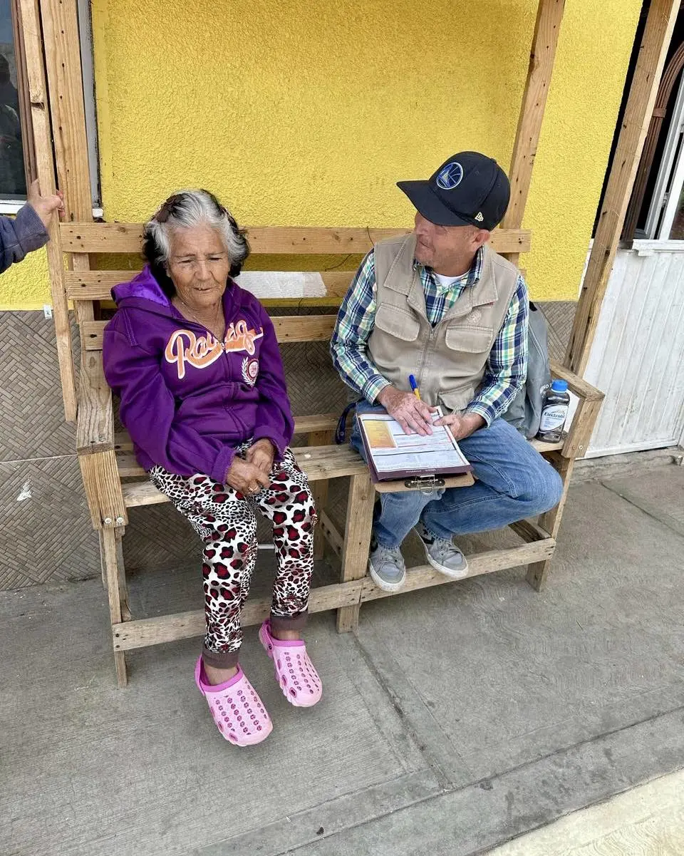 Las fechas estimada de pago de los beneficiarios se basa según la primer inicial del apellido Foto: Ariadna Montiel Reyes (Facebook)
