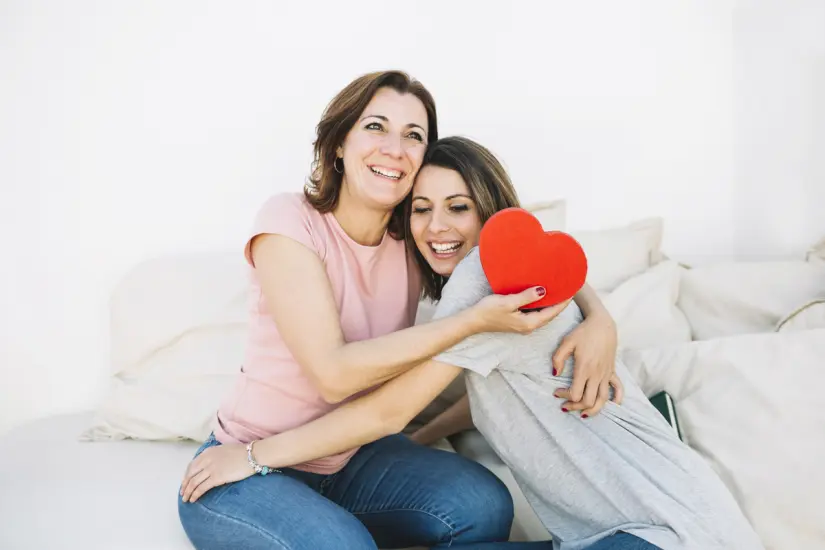 Conoce algunos consejos para la compra del regalo del Día de las Madres. Foto: Freepik. 