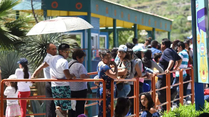 El Parque Bicentenario cuenta con dos accesos, ambas con opciones de transporte y con su estacionamiento. Foto: Cortesía.