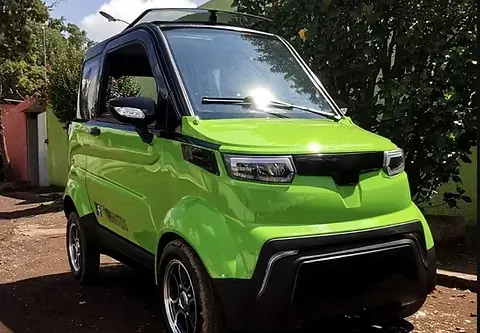 Auto eléctrico que está a un excelente precio en la Feria de Puebla 2025. Foto: Eco Moto