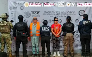 Con un arma dorada, detienen en Jalisco a María del Rosario, operadora del CJNG
