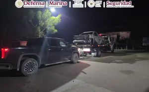 Autoridades federales aseguran vehículos y equipo táctico en Sinaloa gracias a denuncia ciudadana